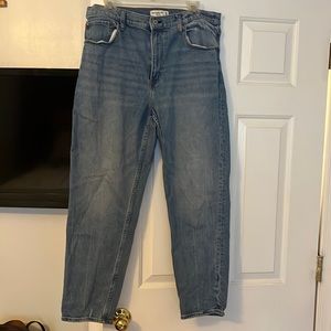 Abercrombie & Fitch Curve Love The Mom High Rise Jeans Women’s 32